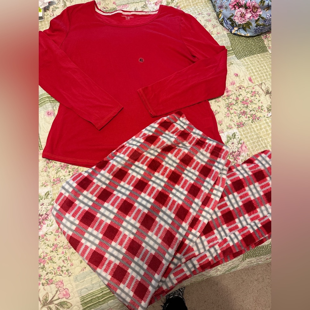 Laura Scott Red and white/grey,  Plaid  Pajama Set